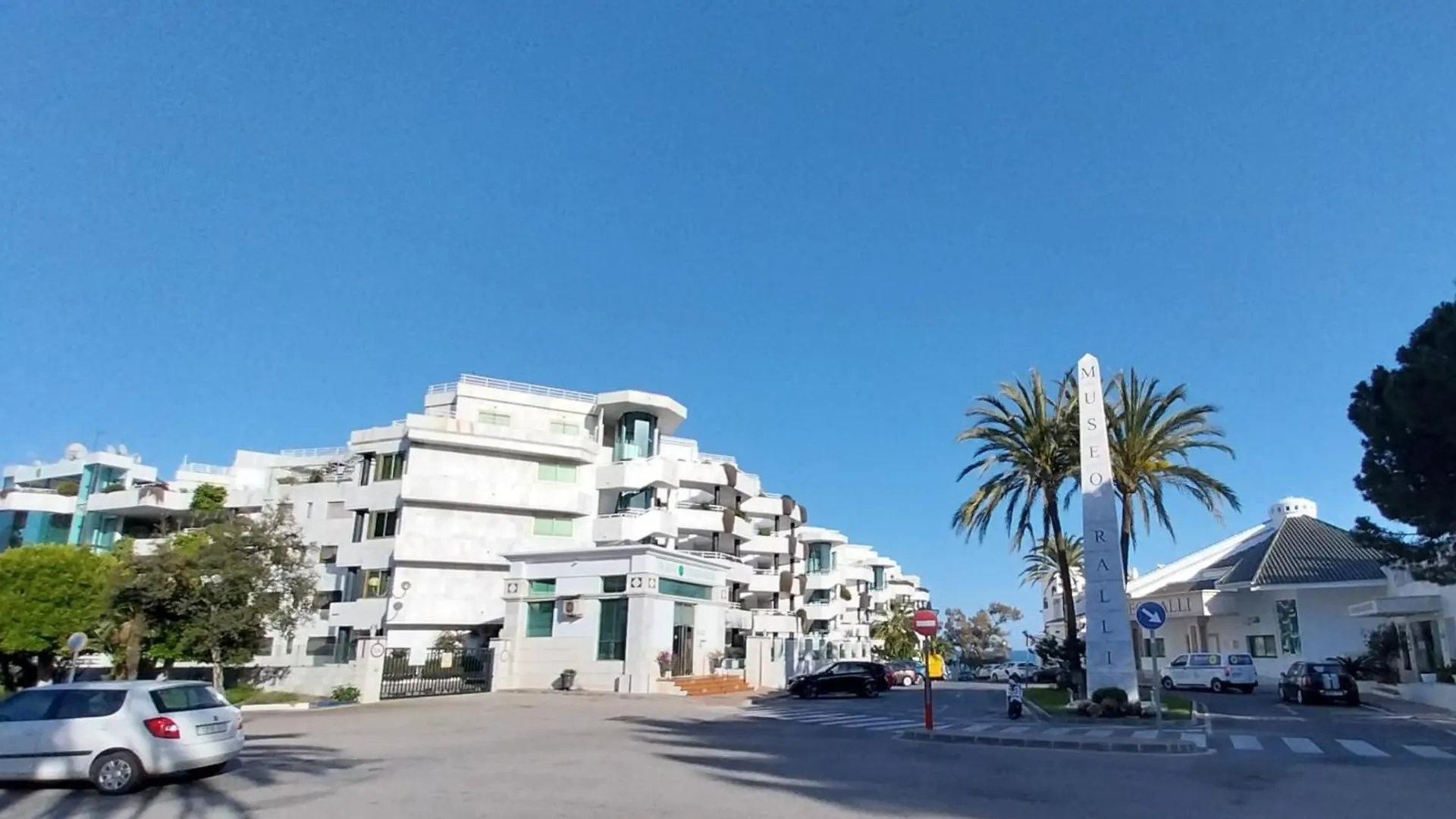 Esmeralda Beach Apartment Golden Mile Marbella