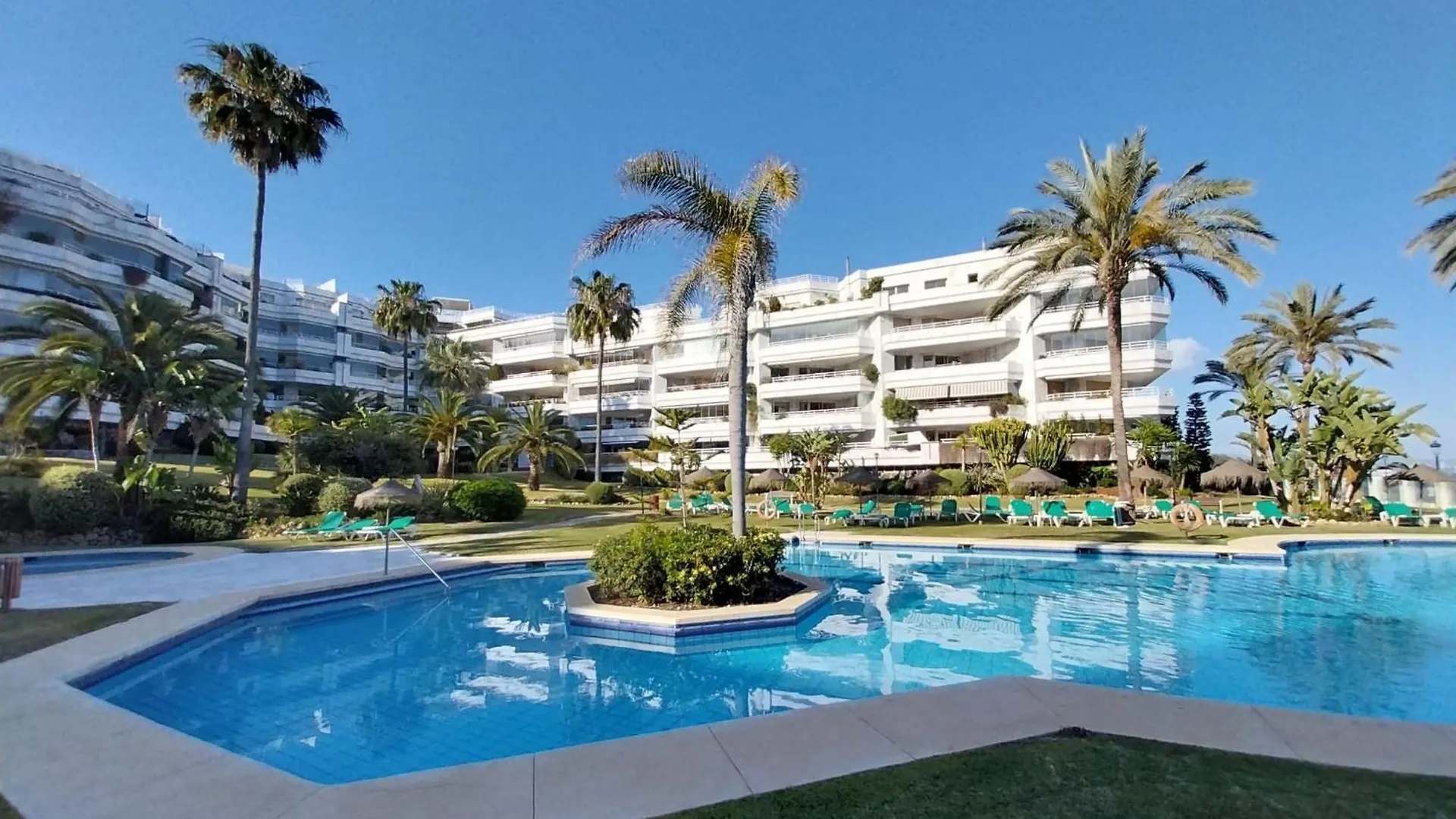 Esmeralda Beach Apartment Golden Mile Marbella